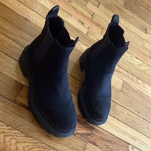 Chelsea boots